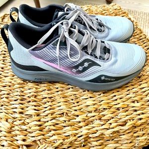 Saucony Peregrine 12 Gore-Tex Trail Sneakers